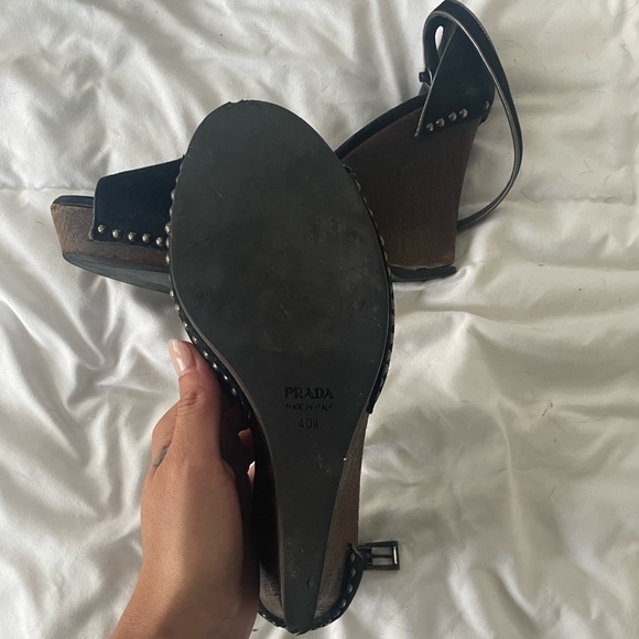 Prada wood wedge with studs - Picture 4 of 4